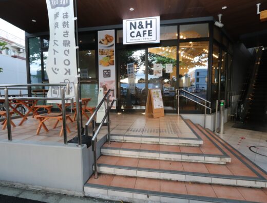 テラス席あり！くつろぎ空間のお洒落カフェ（N&H CAFE）